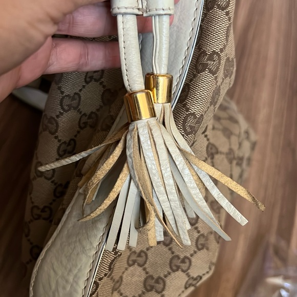 A301- 💯% authentic Gucci shoulder bag - Picture 14 of 16